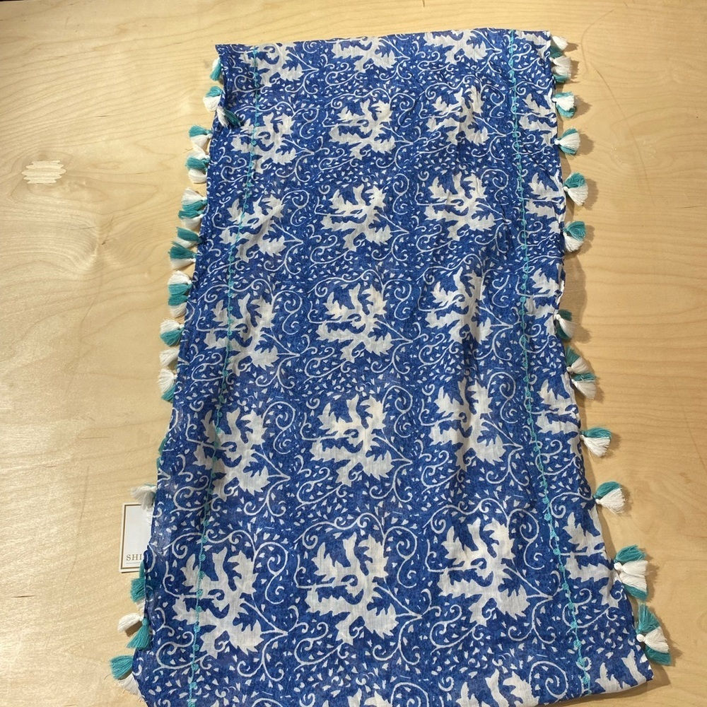 Shiraleah Infinity Scarf (IW) - Picture 7 of 9